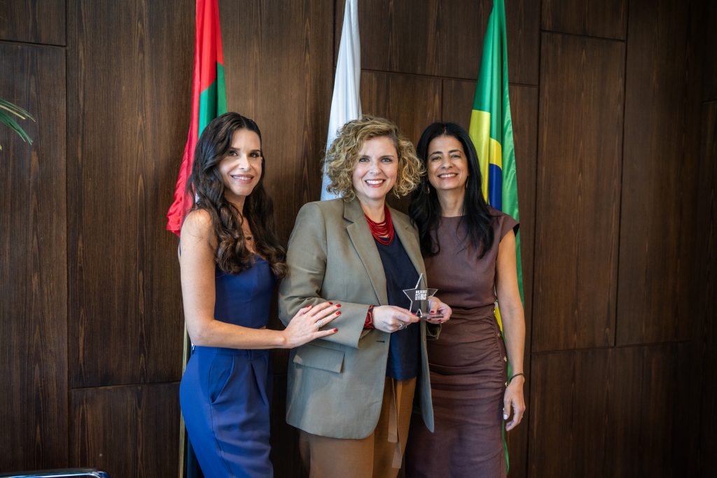 Sabrina Moura Receives Positive Women Award Dubai 2026 for Contributions to Arts and Culture